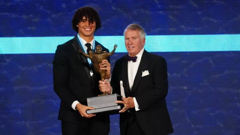 Former Guyer quarterback earns prestigious college football award