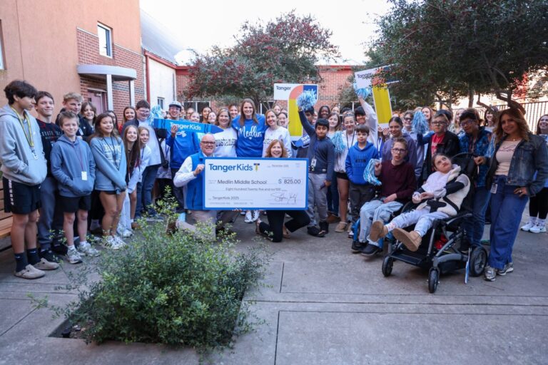 Local school districts receive $4.5k in grants from Tanger Outlets