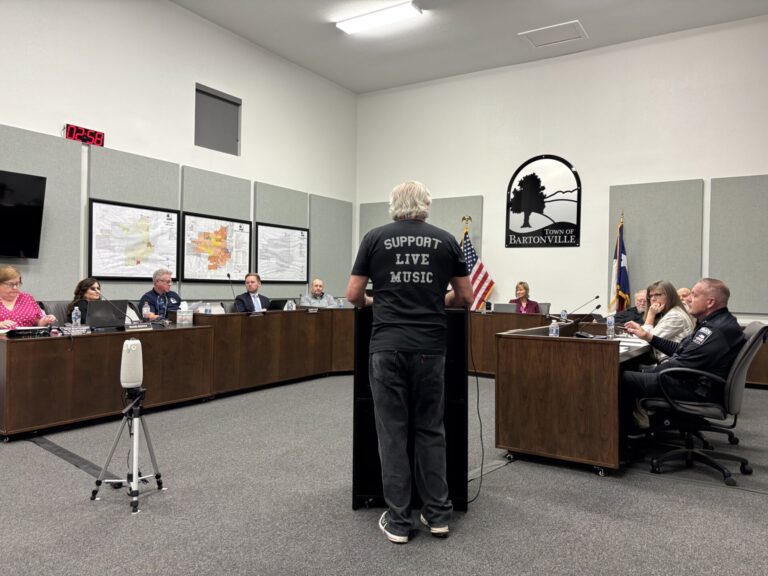 Lawsuit looms as Bartonville Store seeks sewer connection