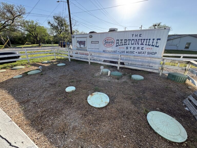 Bartonville Store owner pushes for sewer connection to keep business flowing