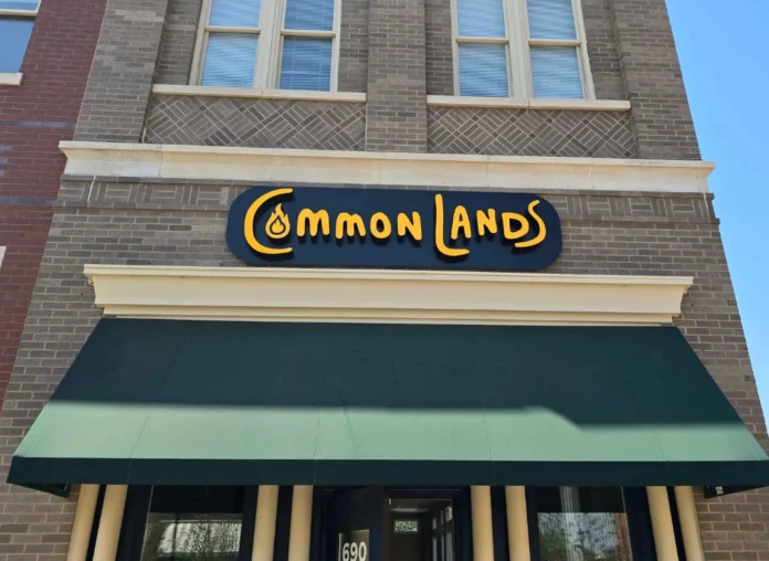 lotr commander decks mtg New South Windsor Scoop! South Windsor has welcomed 2 new business, just in time for Black Friday shopping! Twilight Cards & Games (formerly Second Floor Games) is NOW OPEN at 154 Sullivan Magic: The Gathering - Three