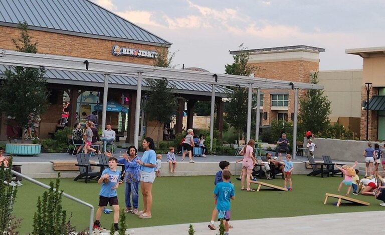 Shops at Highland Village starting off summer with a sweet treat social
