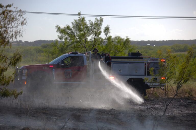 Grass fire burns 20 acres planned for development along I-35W in Argyle