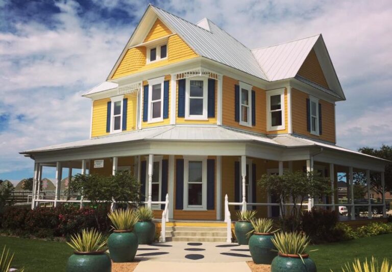 Brewing company moves into Harvest’s yellow farmhouse