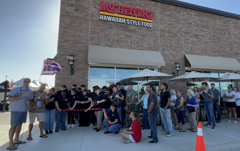 Mo’ Bettahs Hawaiian Style Food now open at Harvest Town Center