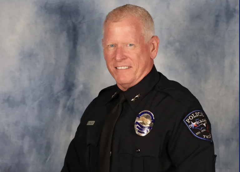 Double Oak police chief announces retirement